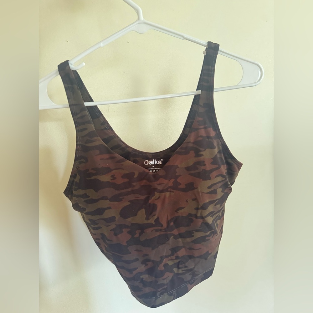 Oalka Camo Print Active Crop Top – Size M